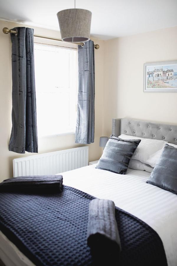Vanity Diamond 2 Bedroom Apartment *