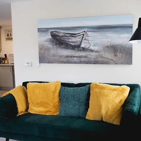 Vanity Ballycastle Diamond 2 Bedroom Apartment Exterior photo